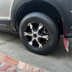 デリカ　スタッドレスタイヤ　ホイールの画像