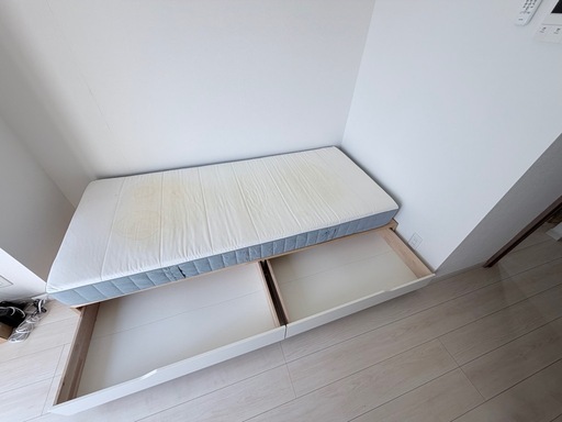 IKEA MANDAL シングルベッド＋マットレス（収納付き） (niko) 水天宮前