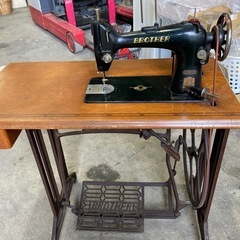 ブラザー TA1-B18 足踏みミシン アンティーク 現状渡しの画像