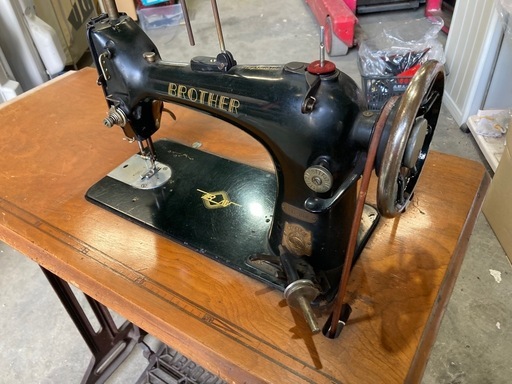 ブラザー TA1-B18 足踏みミシン アンティーク 現状渡し (おくしん堂