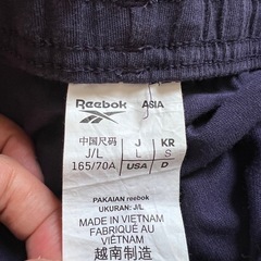 Reebok ショートパンツの画像