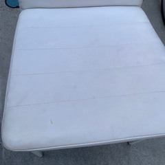 ホワイトカラーチェアの画像