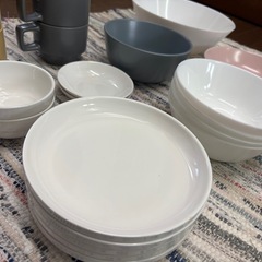 食器類一式[引き取り可能な方]の画像