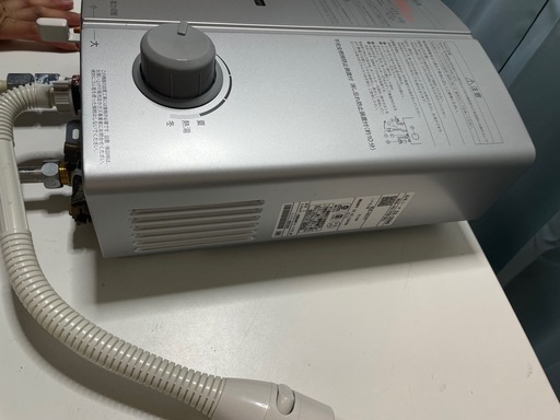 新品に近い Rinnai LPガス湯沸かし器 RUS-V51YTB 2024年製 (天気
