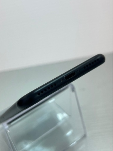 美品　iPhone SE2 64GB ブラック　SIMフリー