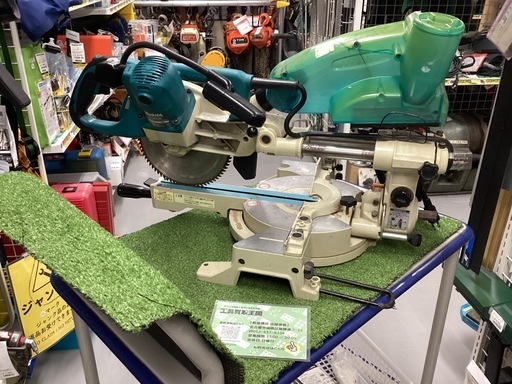 makita(マキタ) 216㎜スライドマルノコ(蛍光灯付) LS0814F