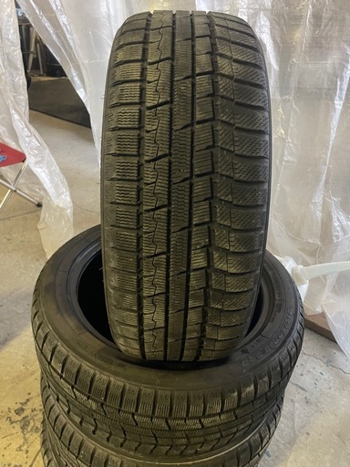 バリ山　215/50R18  スタッドレス　