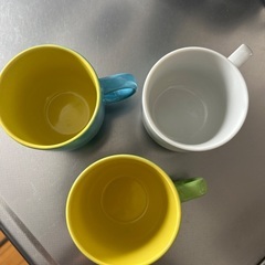 カラフル大きめ　マグカップ　スープカップとして　個性的な1つおまけの画像