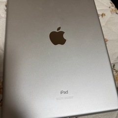 AppleiPad第7世代32GB Wi-Fi＋Cellularシルバーモデル箱なしの画像