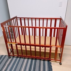 ベビーベッドの画像