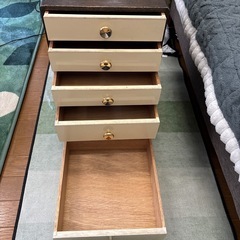 引き出し収納の画像