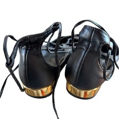 ぺたんこパンプス23センチ
の画像