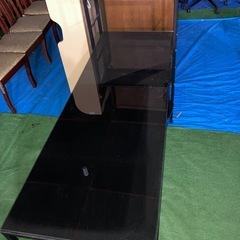 ガラステーブルの画像