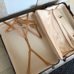 【取りに来れる方】キャリーケース スーツケース トランクの画像