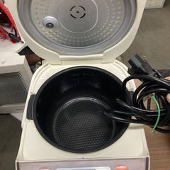 炊飯器の画像