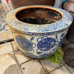 染付火鉢の画像