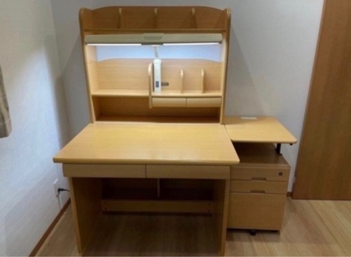 ニトリ 学習机セット（机＋上棚＋袖机／鍵付き） (なおすけ) 本蓮沼の