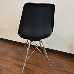 イームズ風 シェルチェア ブラック 4脚あり（バラ売り可）の画像