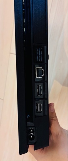 PlayStation 4 (PS4) 1TB ジェットブラック