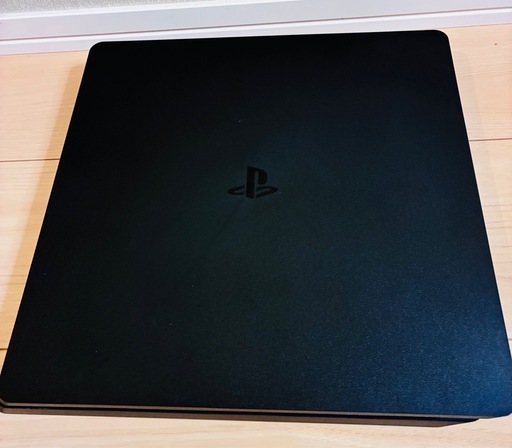 PlayStation 4 (PS4) 1TB ジェットブラック