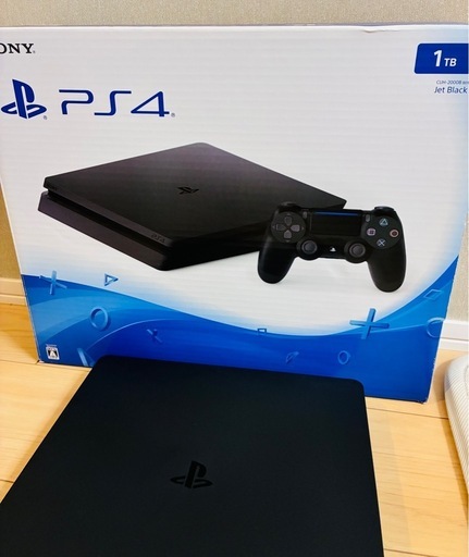 PlayStation 4 (PS4) 1TB ジェットブラック