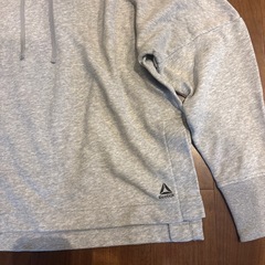 リーボック  パーカー　サイズL お譲りしますの画像