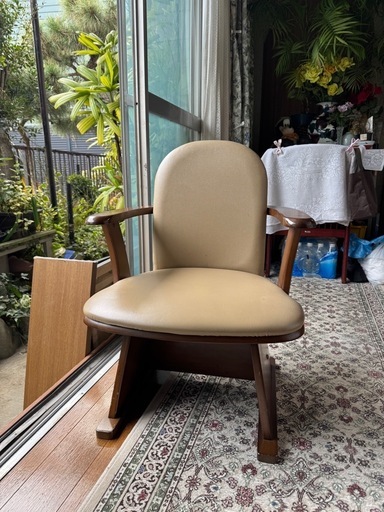 回転チェア(4脚あります、1脚からでも取引可能です。) (Daiki Tomi