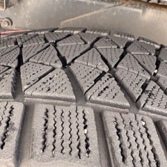 モトメタル　スタッドレスタイヤ4本セットの画像