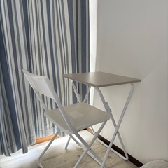 テーブル＆イスの画像