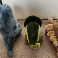 ぬいぐるみ　恐竜３体の画像