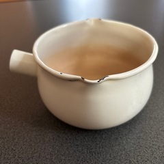 ジャンク扱い　取っ手無し ミルクパン 白 内径10.8㎝ 片手鍋 小鍋 小さいサイズ の画像