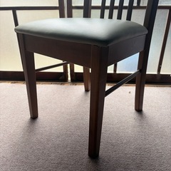 椅子　　三脚の画像