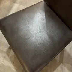 レザー調チェアの画像