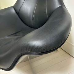 Poltrona Frau（レジーナ)アームチェアの画像