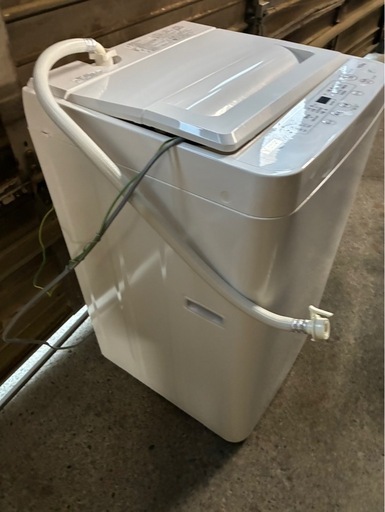 ヤマダセレクト　YWM-T45H1 4.5キロ洗濯機 22年製