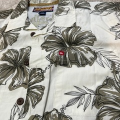 クイックシルバー QUIKSIVER アロハシャツ 夏 シャツ ハイビスカスの画像