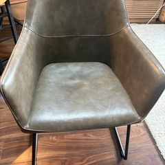 ダイニングチェア4脚　使用3年　北欧風
の画像