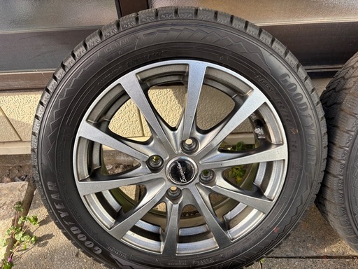 値下げ交渉あり！来年に備えて今がお得！軽トラ、軽バンinch upに！ 24年GOODYEAR ICENAVI8 155 65 14 走行距離、装着期間わずか　アルミはExceeder