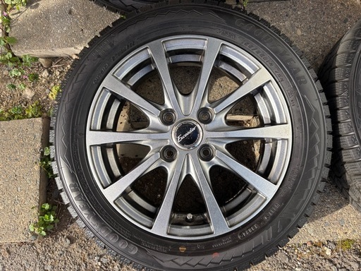 値下げ交渉あり！来年に備えて今がお得！軽トラ、軽バンinch upに！ 24年GOODYEAR ICENAVI8 155 65 14 走行距離、装着期間わずか　アルミはExceeder