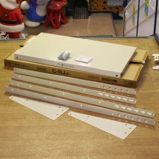 中古美品 日晴金属株式会社 クーラーキャッチャー C-RJ型 防雪屋根 ルームエアコン据付部品 耐蝕塗装仕上げ アイボリー 札幌市 清田区 平岡