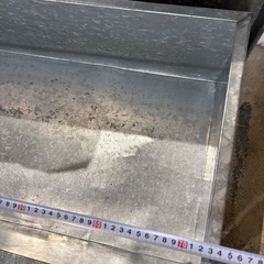 0円ブリキ製？収納ボックスの画像