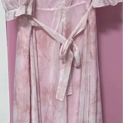 ワンピース ピンク パフスリーブ スクエアネックの画像