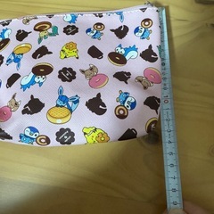 ミスドとポケモンコラボのポーチの画像