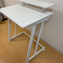 【2/27まで！】ゲーミングデスクの画像