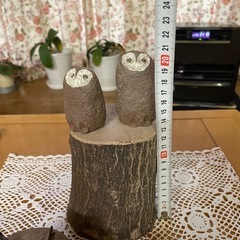 陶器製のフクロウの置物の画像
