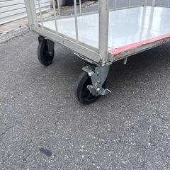 カゴ台車の画像