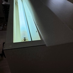 木製ホワイトシェルフダウンライト付の画像