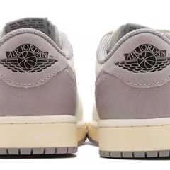 JORDAN BRAND AIR JORDAN 1 RETRO LOW OG SAIL/BLACK-ATMOSPHERE GREYの画像