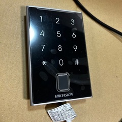 HIKVISIONセキュリティ カードリーダーの画像