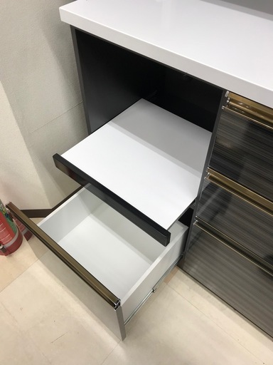 食器棚　カッコイイ　黒　※03